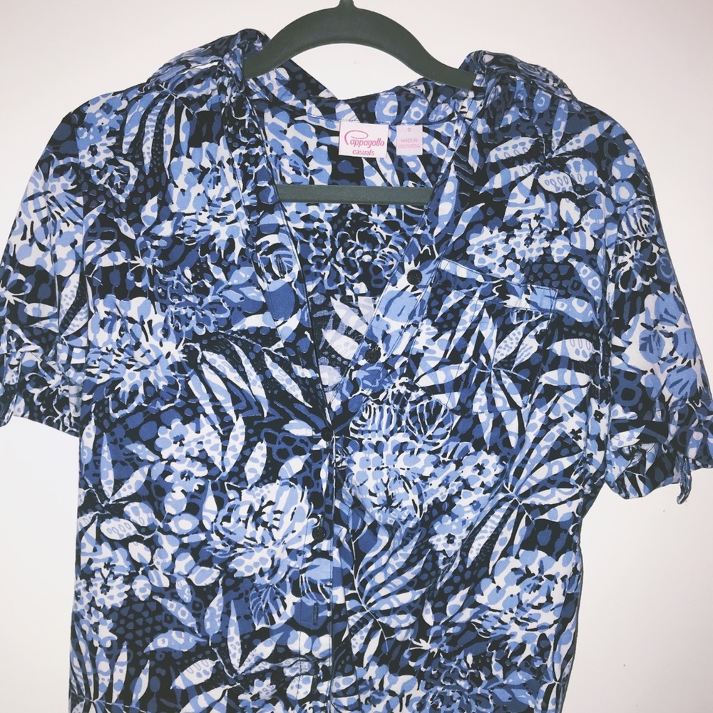 SUMMER FLOWERY BLUE BUTTON UP